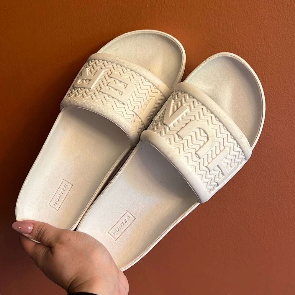White Hunter slides